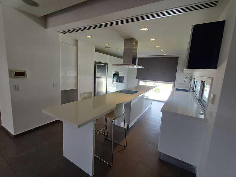 4-bedroom apartment to rent: https://www.bazaraki.com/adv/5795932_4-bedroom-apartment-to-rent (www.bazaraki.com)
