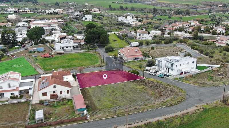 Residential land 614 m²: https://www.bazaraki.com/adv/5791316_residential-land-614-m2 (www.bazaraki.com)