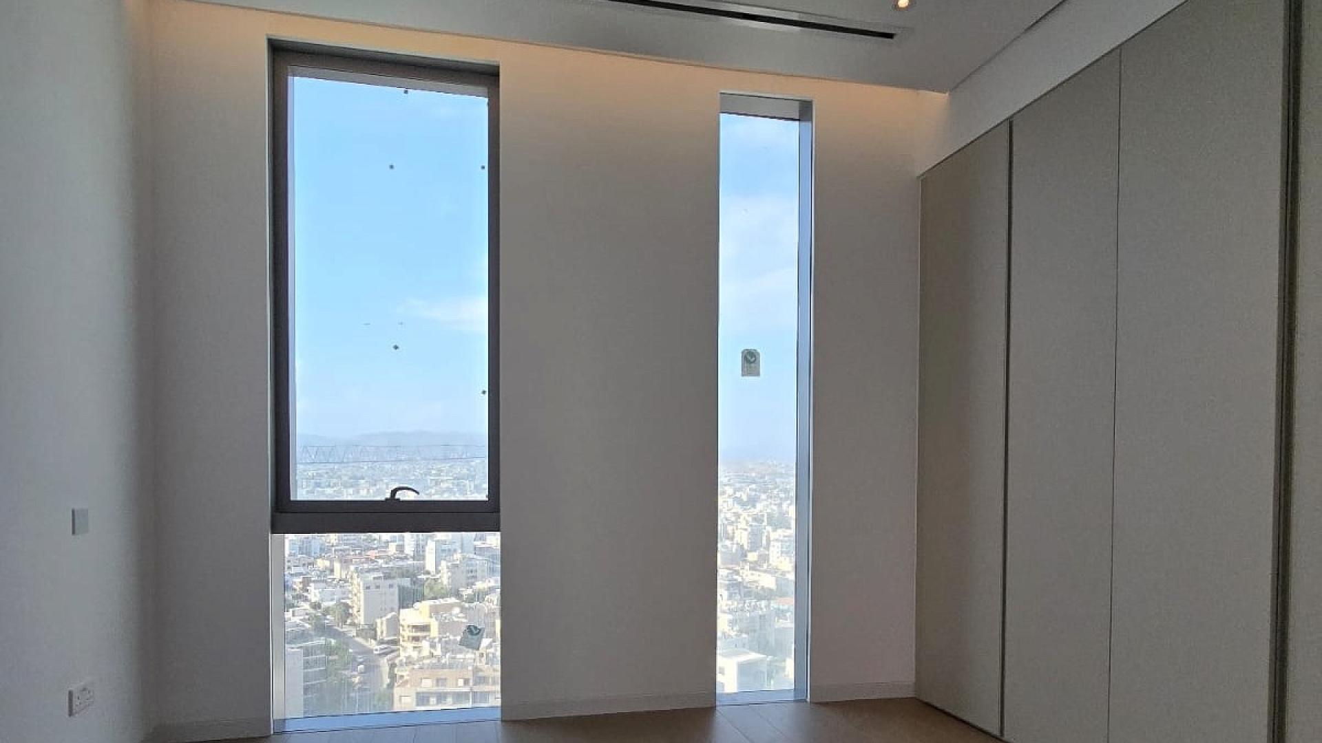 New 3-bedroom apartment in Limassol № 147763: https://dom.com.cy/en/catalog/sale/147763/ (dom.com.cy)
