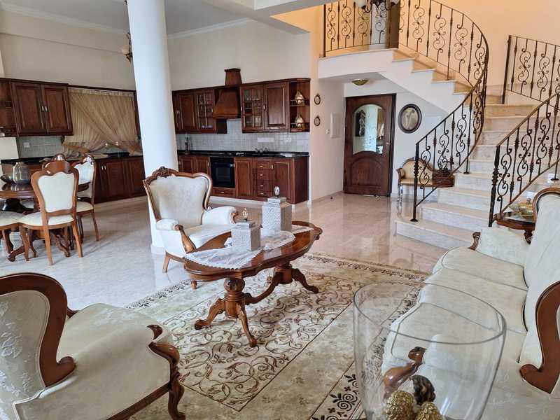 3-bedroom detached house to rent: https://www.bazaraki.com/adv/5786700_3-bedroom-detached-house-to-rent (www.bazaraki.com)