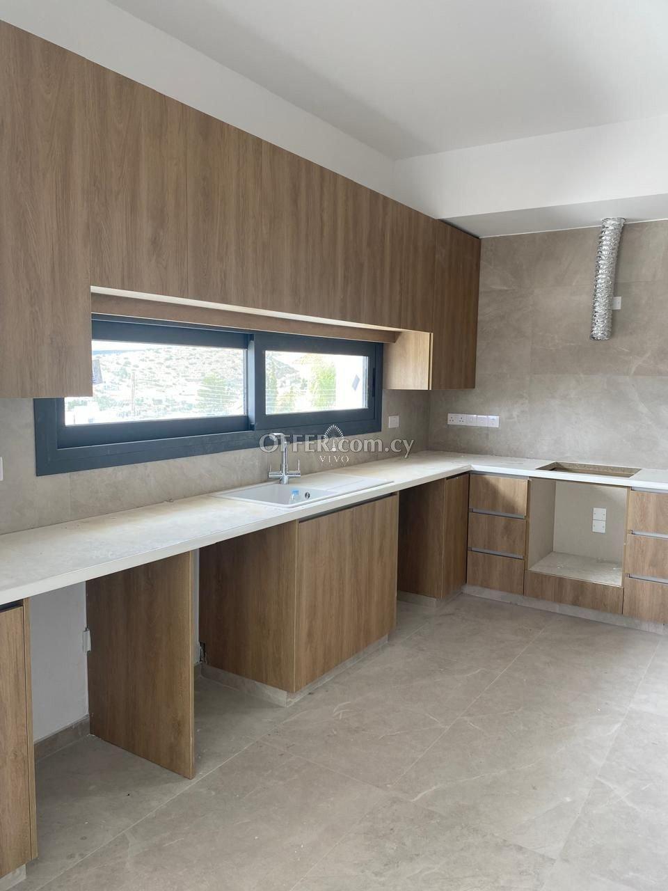 BRAND NEW THREE BEDROOM WHOLE- FLOOR APARTMENT + STUDIO IN PANTHEA: https://www.offer.com.cy/en/brand-new-three-bedroom-whole-floor-apartment-studio-in-panthea/21-816461/ (www.offer.com.cy)