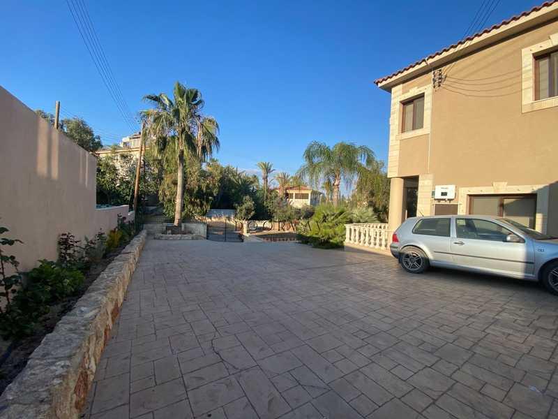 5-bedroom detached house for sale: https://www.bazaraki.com/adv/5794777_5-bedroom-detached-house-for-sale (www.bazaraki.com)