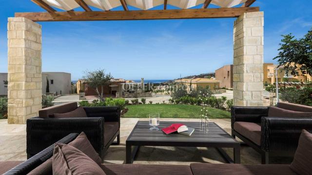 3 bed apartment for sale in Chloraka Pafos: https://www.offer.com.cy/en/3-bed-apartment-for-sale-in-chloraka-pafos/21-816847/ (www.offer.com.cy)