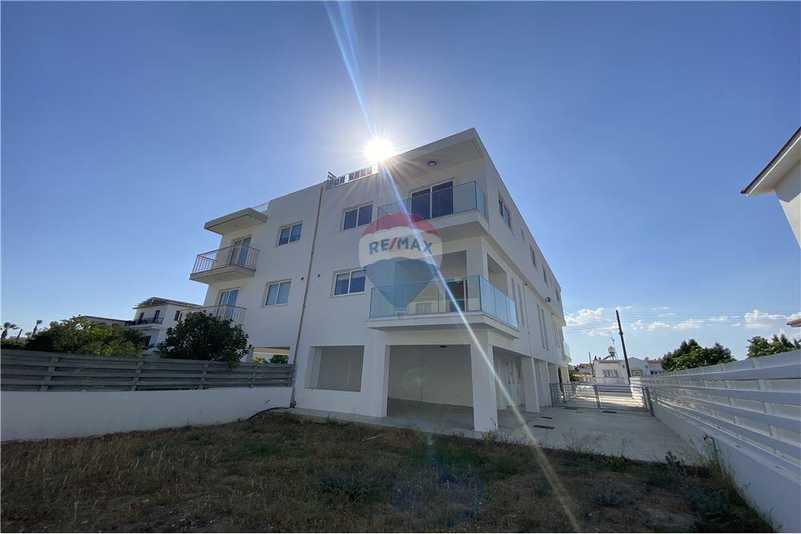3-bedroom detached house for sale: https://www.bazaraki.com/adv/5787672_3-bedroom-detached-house-for-sale (www.bazaraki.com)