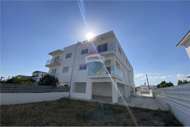 3-bedroom detached house for sale: https://www.bazaraki.com/adv/5787672_3-bedroom-detached-house-for-sale (www.bazaraki.com)