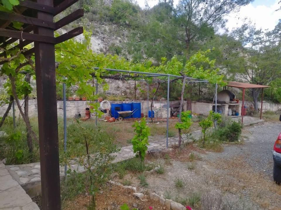 HOUSE LANIA: https://www.facebook.com/marketplace/item/1368122424239803 (www.facebook.com)