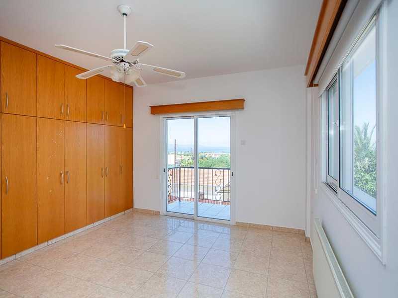 4-bedroom villa for sale: https://www.bazaraki.com/adv/5797316_4-bedroom-villa-for-sale (www.bazaraki.com)
