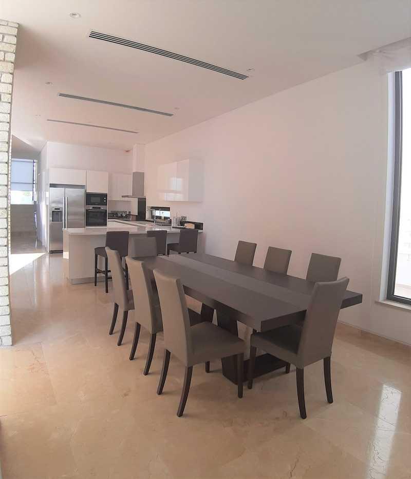 4-bedroom villa to rent: https://www.bazaraki.com/adv/5799360_4-bedroom-villa-to-rent (www.bazaraki.com)