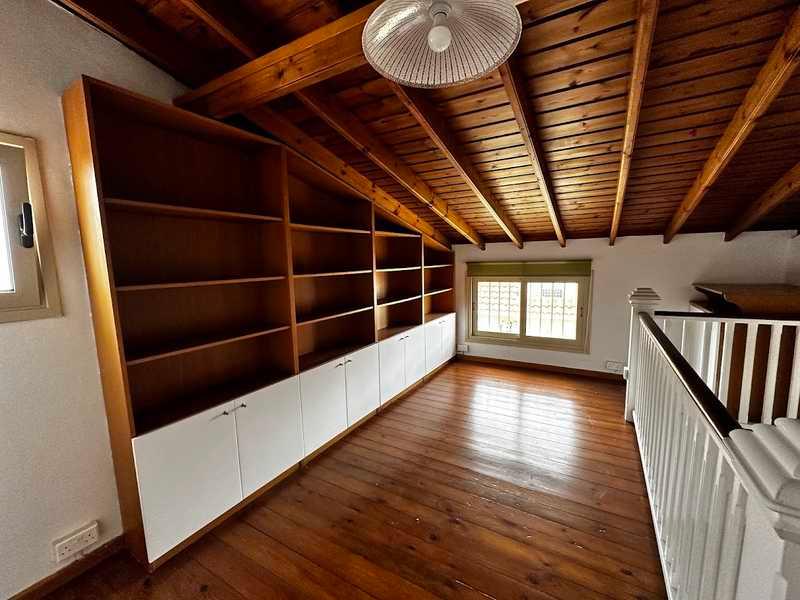 4-bedroom maisonette to rent: https://www.bazaraki.com/adv/5796481_4-bedroom-maisonette-to-rent (www.bazaraki.com)