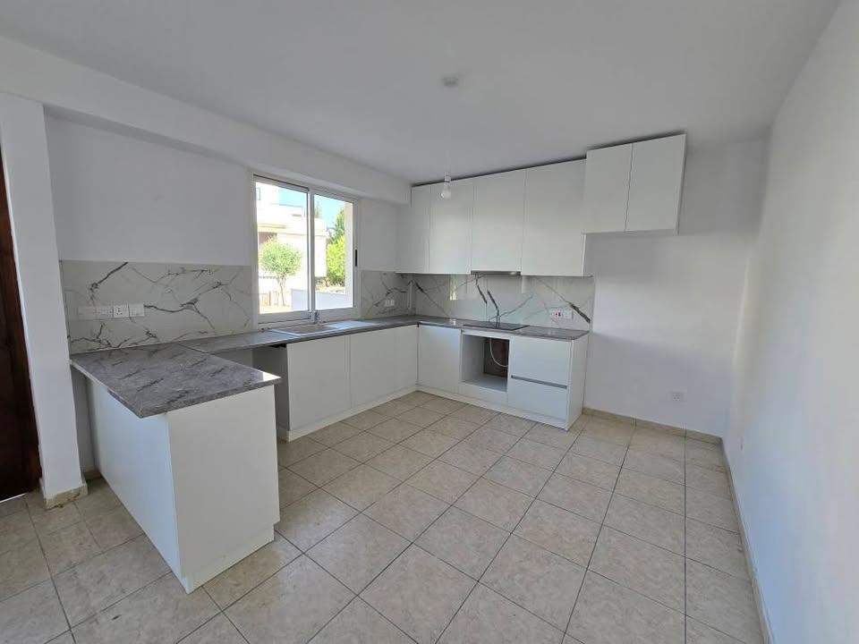 3 bed groundfloor in Kato Paphos: https://www.facebook.com/marketplace/item/641537108881501 (www.facebook.com)