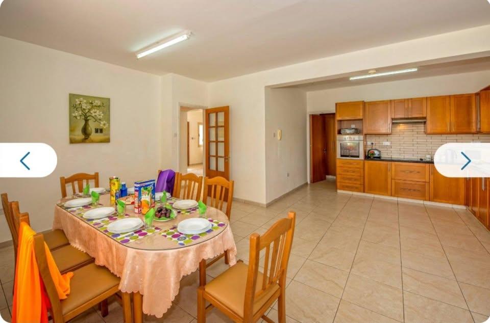 Villa Cristella - 5 Bedroom - Sea Caves Area 
For more info please call: 99907917: https://www.facebook.com/marketplace/item/1241076364020873 (www.facebook.com)