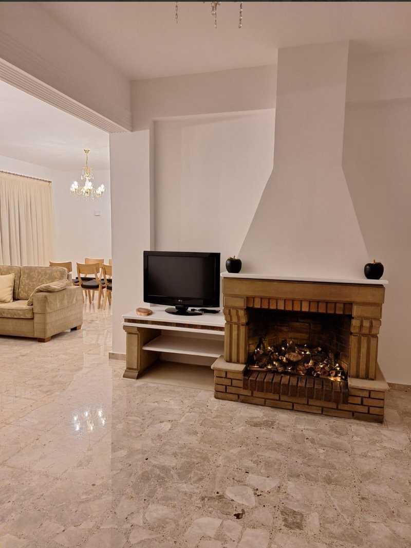 3-bedroom apartment to rent: https://www.bazaraki.com/adv/5795495_3-bedroom-apartment-to-rent (www.bazaraki.com)
