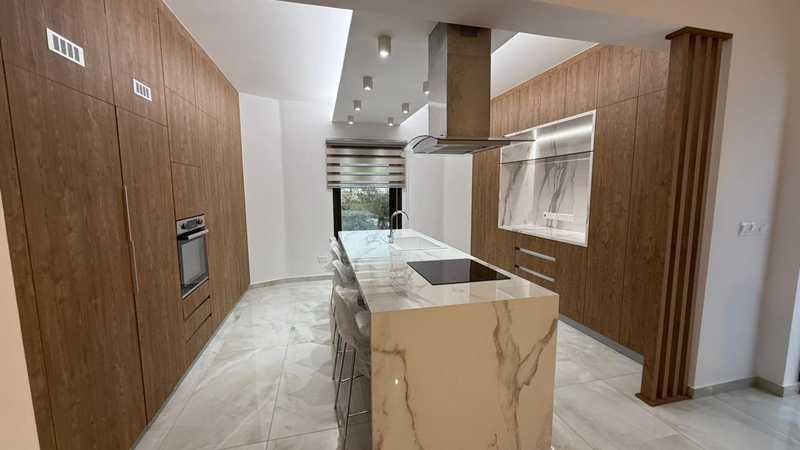  4-bedroom detached house to rent: https://www.bazaraki.com/adv/5797945_4-bedroom-detached-house-to-rent (www.bazaraki.com)
