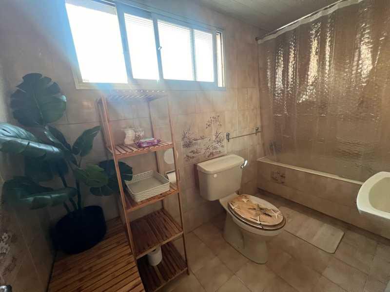Double bedroom with a lock: https://www.bazaraki.com/adv/5792481_room-with-a-lock (www.bazaraki.com)