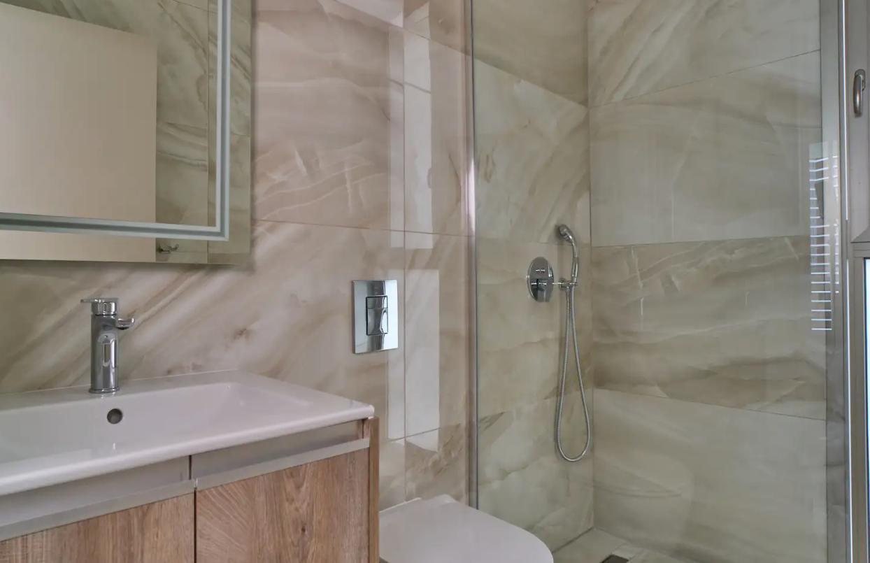 2-bedroom apartment in Limassol №152875: https://dom.com.cy/en/catalog/rent/152875/ (dom.com.cy)