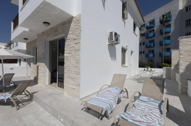3-bedroom house in Famagusta №153794: https://dom.com.cy/en/catalog/rent/153794/ (dom.com.cy)