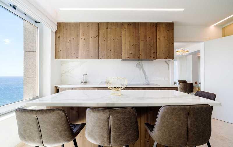 4-bedroom penthouse to rent: https://www.bazaraki.com/adv/5793618_4-bedroom-penthouse-to-rent (www.bazaraki.com)
