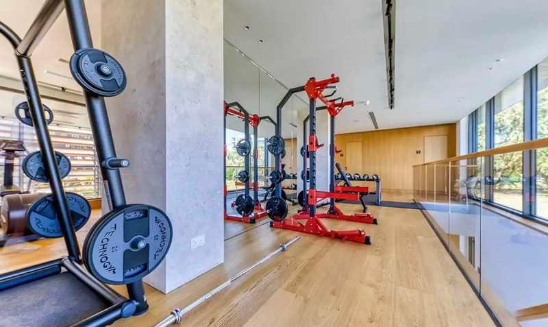 1-bedroom apartment to rent: https://www.bazaraki.com/adv/5796869_1-bedroom-apartment-to-rent (www.bazaraki.com)