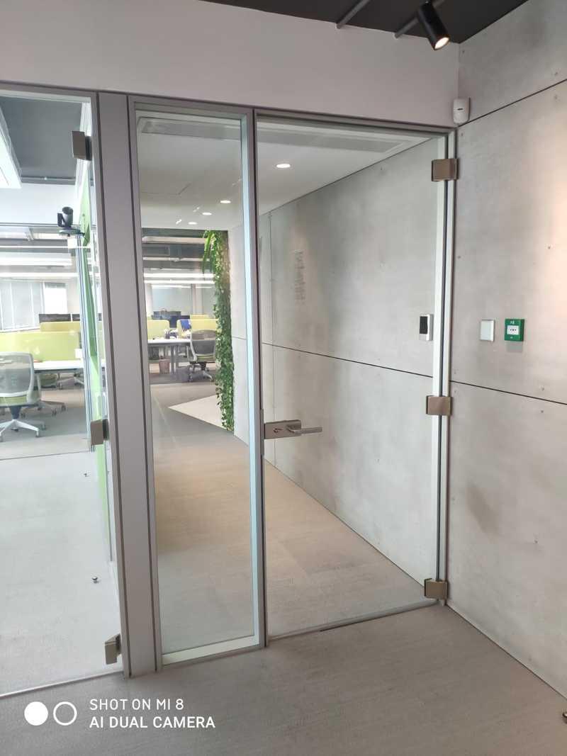 New renovated hi tech luxury offices on anexartisias premium location: https://www.bazaraki.com/adv/5791389_new-renovated-hi-tech-luxury-offices-on-anexartisias-premium-location (www.bazaraki.com)