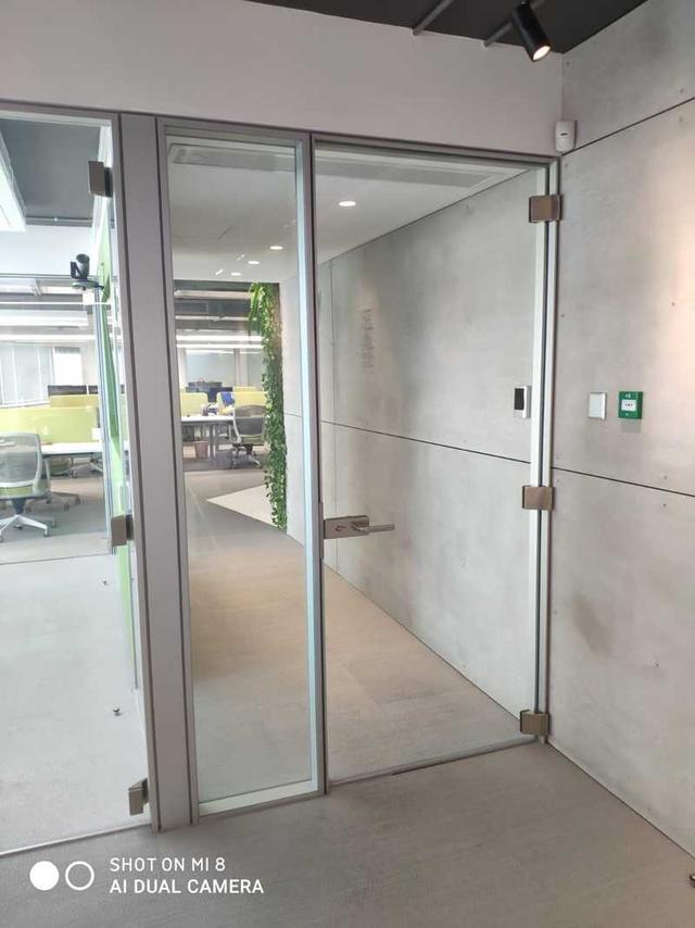 New renovated hi tech luxury offices on anexartisias premium location: https://www.bazaraki.com/adv/5791389_new-renovated-hi-tech-luxury-offices-on-anexartisias-premium-location (www.bazaraki.com)