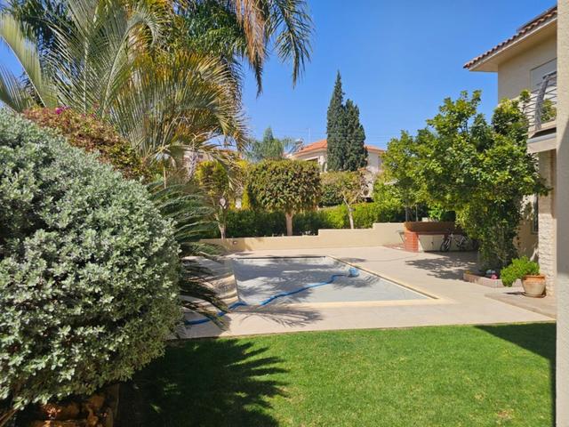 4 Bedroom Detached House For Sale: https://www.zyprus.com/property/24554/4-bedrooms-house-detached-house-in-agios-athanasios-limassol (www.zyprus.com)