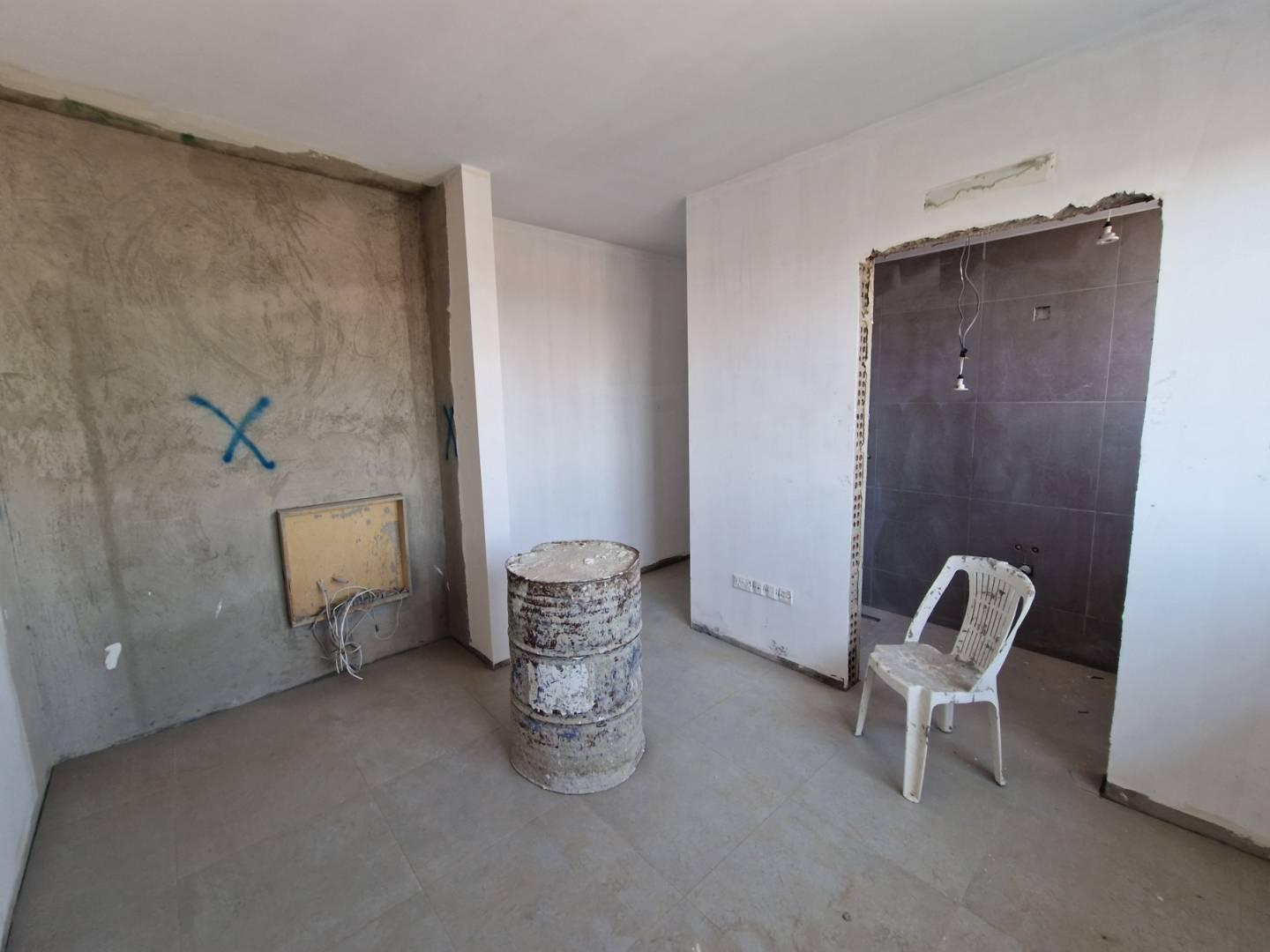 New 3-bedroom penthouse in Larnaca № 153917: https://dom.com.cy/en/catalog/sale/153917/ (dom.com.cy)