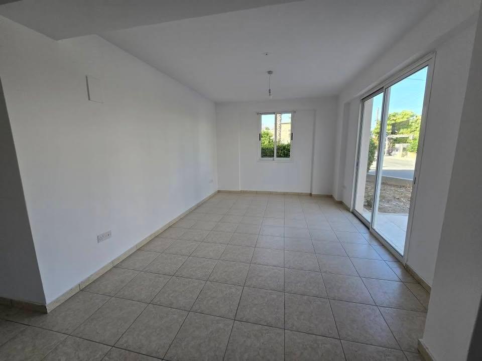 3 bed groundfloor in Kato Paphos: https://www.facebook.com/marketplace/item/641537108881501 (www.facebook.com)