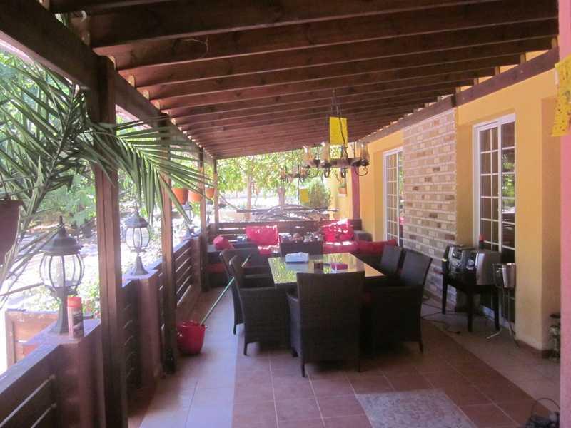 6-bedroom villa for sale: https://www.bazaraki.com/adv/5793835_6-bedroom-villa-for-sale (www.bazaraki.com)