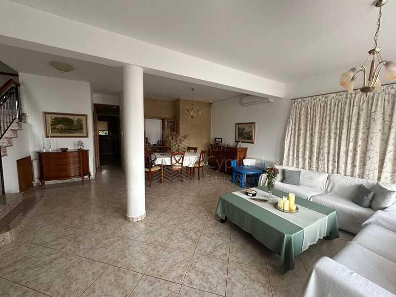 4-bedroom semi-detached for sale: https://www.bazaraki.com/adv/5789386_4-bedroom-semi-detached-for-sale (www.bazaraki.com)
