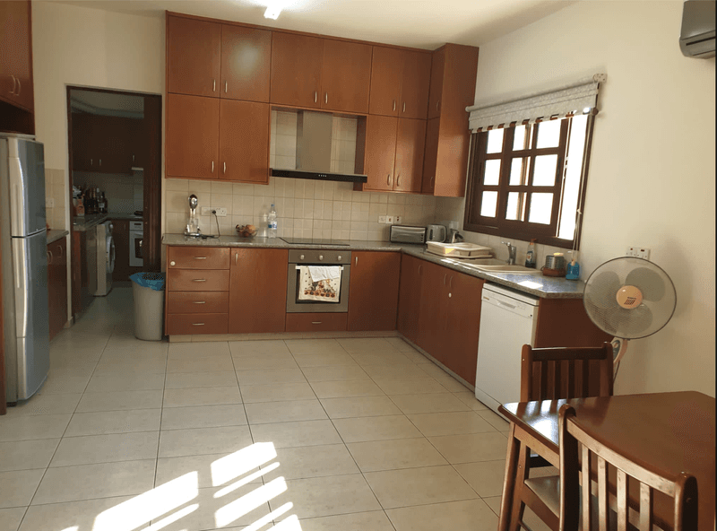 3-bedroom semi-detached to rent: https://www.bazaraki.com/adv/5786174_3-bedroom-semi-detached-to-rent (www.bazaraki.com)