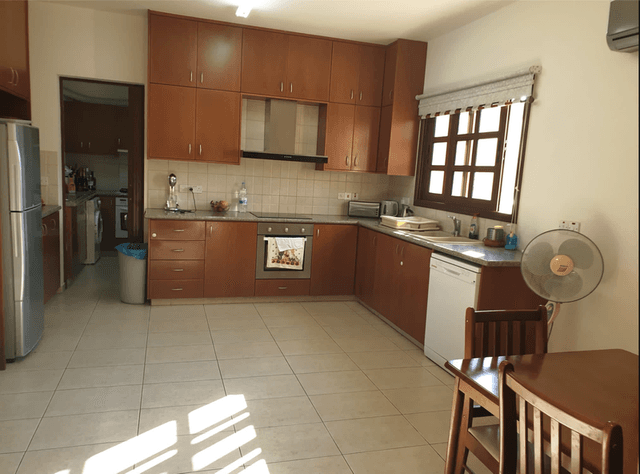3-bedroom semi-detached to rent: https://www.bazaraki.com/adv/5786174_3-bedroom-semi-detached-to-rent (www.bazaraki.com)