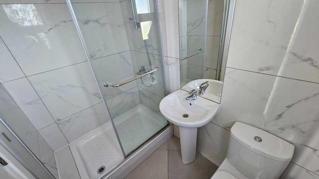 3-bedroom penthouse to rent: https://www.bazaraki.com/adv/5797210_3-bedroom-penthouse-to-rent (www.bazaraki.com)