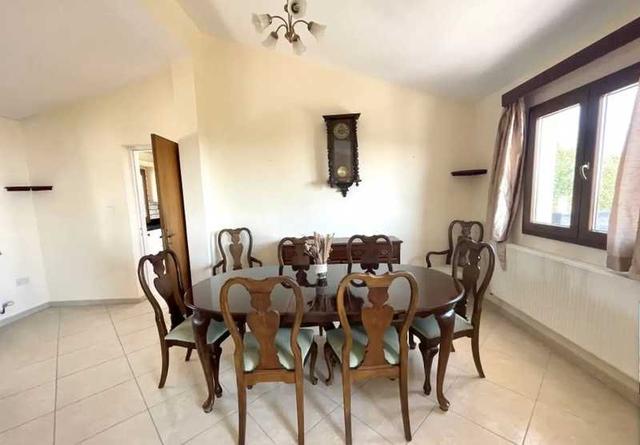 4-bedroom villa to rent: https://www.bazaraki.com/adv/5796415_4-bedroom-villa-to-rent (www.bazaraki.com)