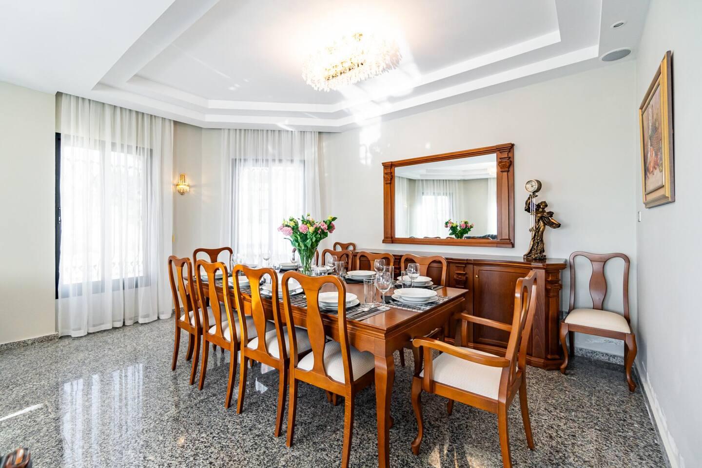 5-bedroom apartment in Paphos №152852: https://dom.com.cy/en/catalog/rent/152852/ (dom.com.cy)