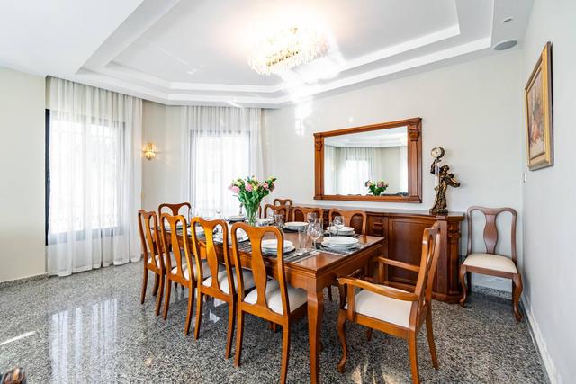5-bedroom apartment in Paphos №152852: https://dom.com.cy/en/catalog/rent/152852/ (dom.com.cy)