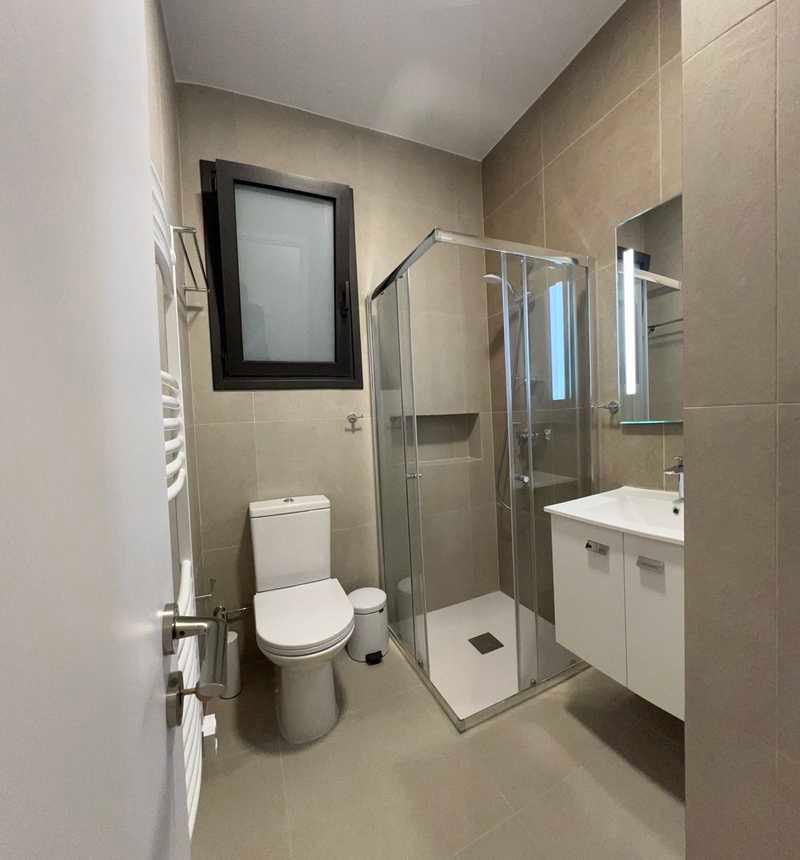 2-bedroom apartment to rent: https://www.bazaraki.com/adv/5792696_2-bedroom-apartment-to-rent (www.bazaraki.com)