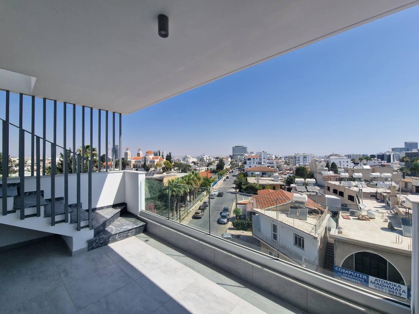 New 2-bedroom penthouse in Larnaca № 153914: https://dom.com.cy/en/catalog/sale/153914/ (dom.com.cy)