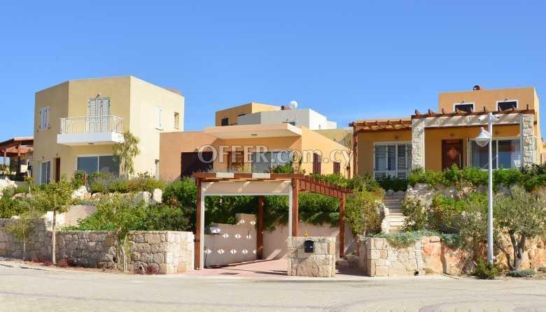 3 bed apartment for sale in Chloraka Pafos: https://www.offer.com.cy/en/3-bed-apartment-for-sale-in-chloraka-pafos/21-816849/ (www.offer.com.cy)