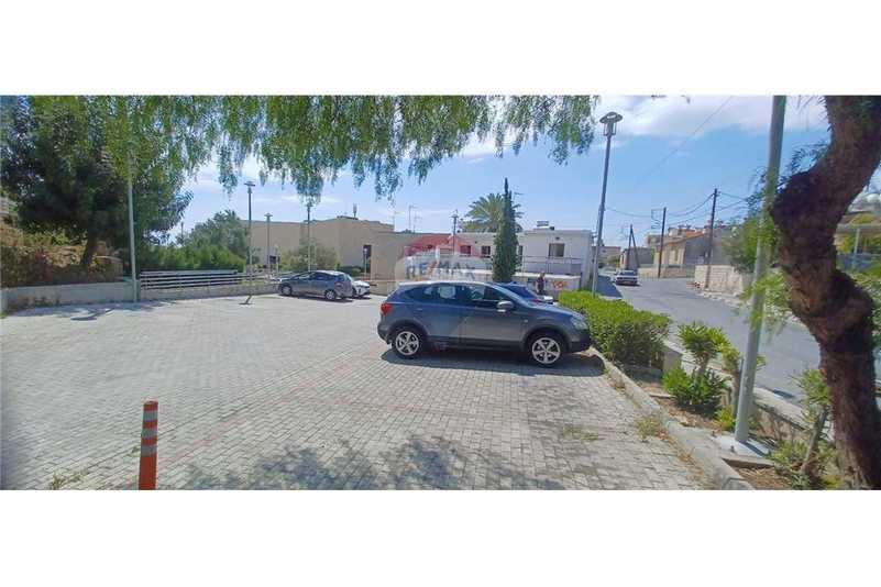 Top location commercial building in ag athanasios: https://www.bazaraki.com/adv/5798077_top-location-commercial-building-in-ag-athanasios (www.bazaraki.com)