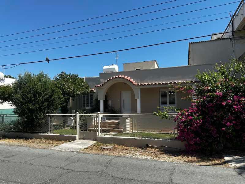 2-bedroom detached house to rent: https://www.bazaraki.com/adv/5791840_2-bedroom-detached-house-to-rent (www.bazaraki.com)
