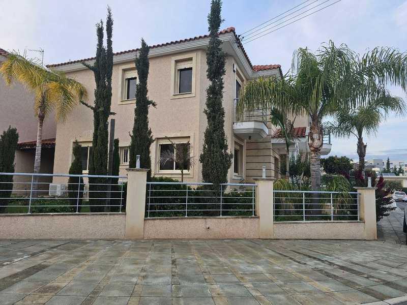5-bedroom detached house to rent: https://www.bazaraki.com/adv/5793623_5-bedroom-detached-house-to-rent (www.bazaraki.com)
