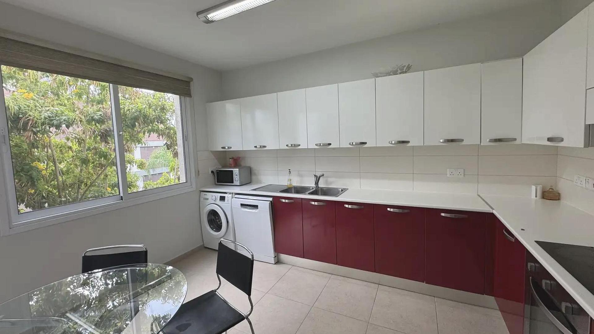 2-bedroom flat in Limassol №148963: https://dom.com.cy/en/catalog/rent/148963/ (dom.com.cy)