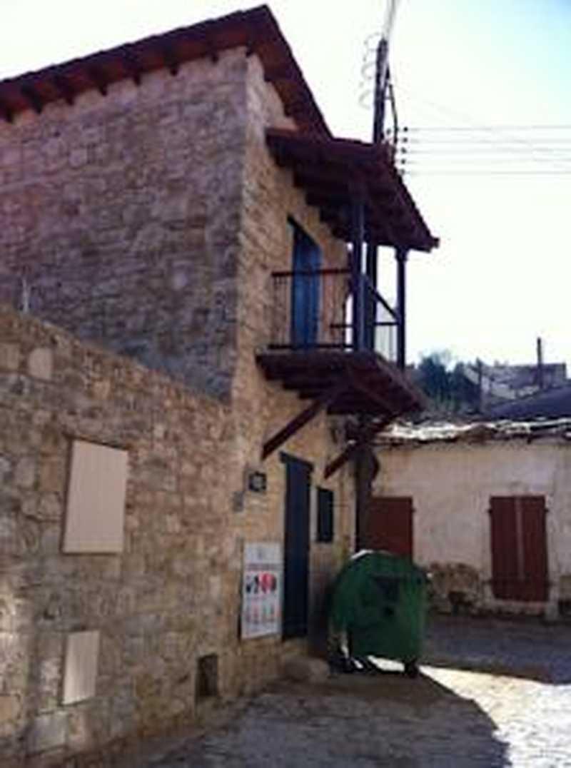 1-bedroom semi-detached to rent: https://www.bazaraki.com/adv/5793493_1-bedroom-semi-detached-to-rent (www.bazaraki.com)