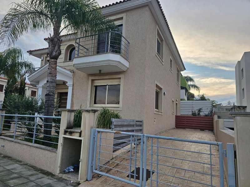 5-bedroom detached house to rent: https://www.bazaraki.com/adv/5793623_5-bedroom-detached-house-to-rent (www.bazaraki.com)