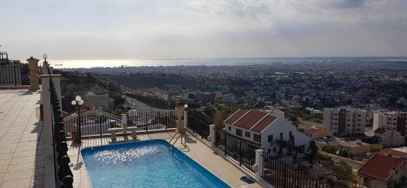 7-bedroom villa for sale: https://www.bazaraki.com/adv/5761890_7-bedroom-villa-for-sale (www.bazaraki.com)