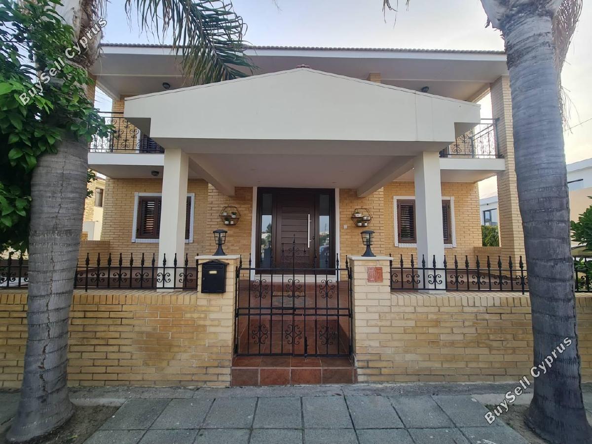 5 Bedroom Detached house to rent in Larnaca Municipality, Larnaca: https://www.buysellcyprus.com/property-for-rent/larnaca/larnaca-municipality/5-bed-detached-house-to-rent-larnaca-municipality-larnaca-1795637.html (www.buysellcyprus.com)