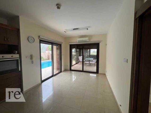 3-bedroom detached house to rent: https://www.bazaraki.com/adv/5765858_3-bedroom-detached-house-for-sale (www.bazaraki.com)