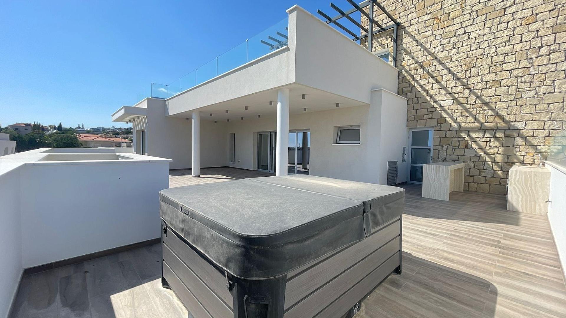 Residential building in Limassol №154081: https://dom.com.cy/en/catalog/rent/154081/ (dom.com.cy)