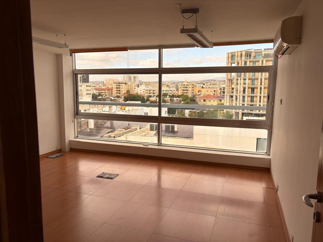 Office in Limassol №153127: https://dom.com.cy/en/catalog/rent/153127/ (dom.com.cy)
