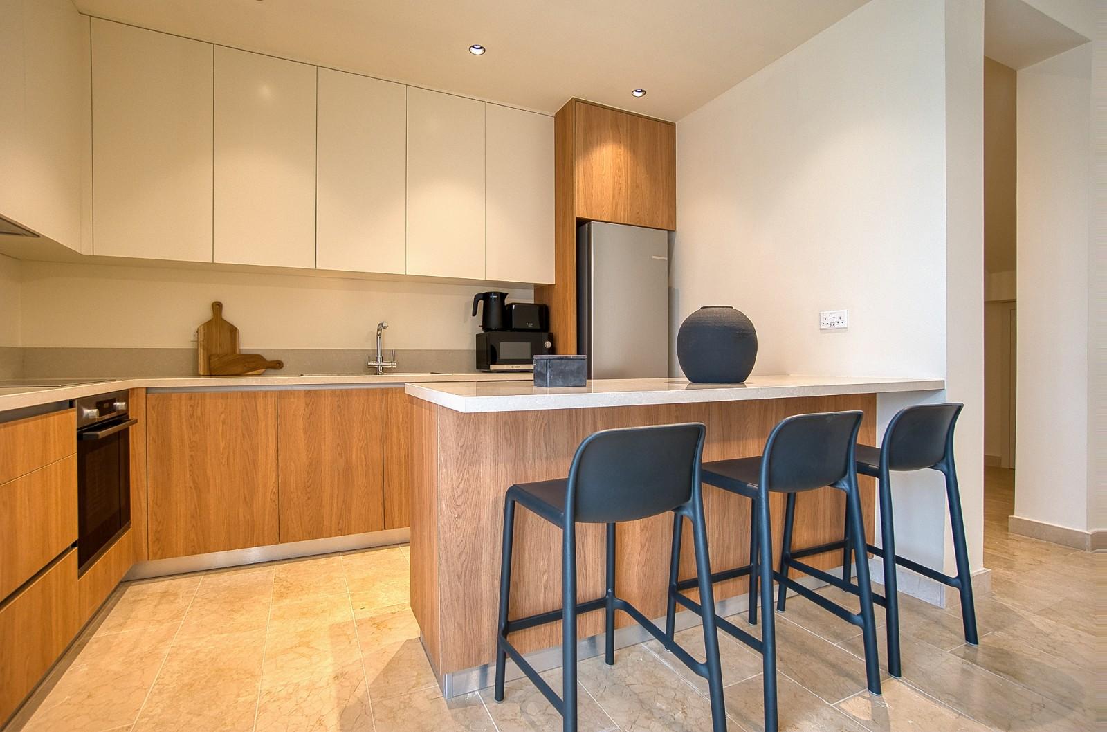 3-bedroom flat in Paphos №153865: https://dom.com.cy/en/catalog/rent/153865/ (dom.com.cy)